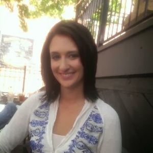 Meet your Posher, Lauren